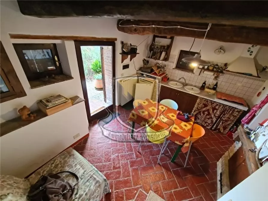 Immagine 11 di Rustico / casale in vendita  a Chiusdino