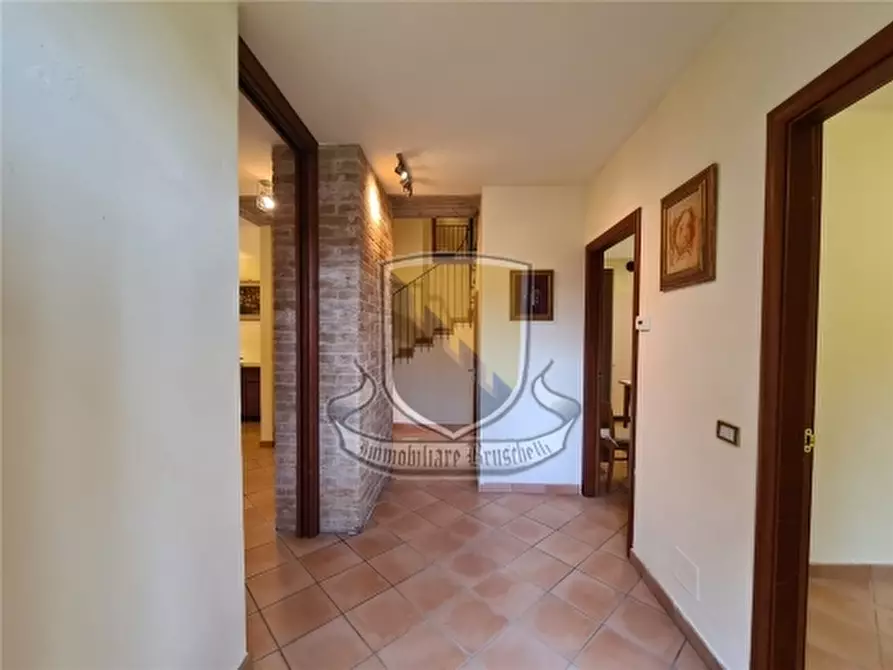 Immagine 3 di Rustico / casale in vendita  a Siena