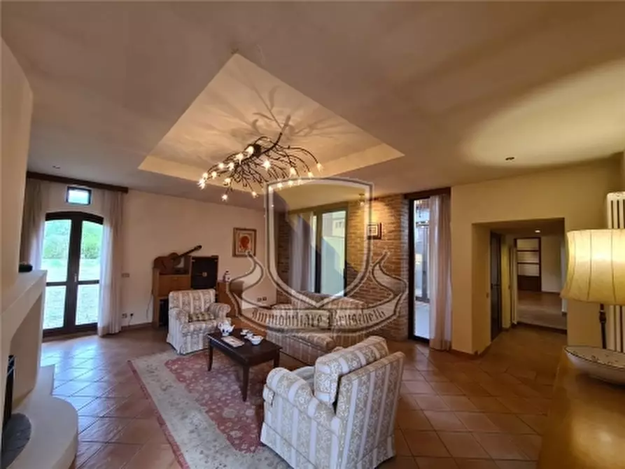 Immagine 16 di Rustico / casale in vendita  a Siena