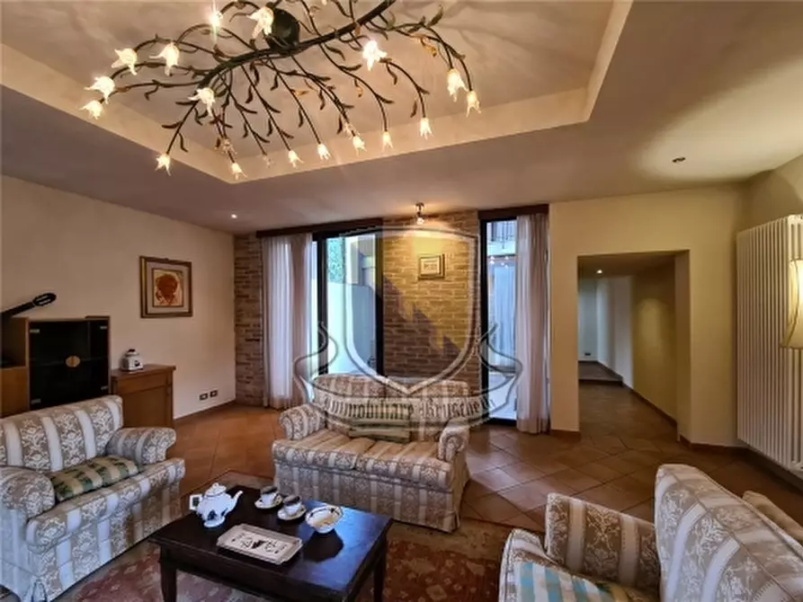 Immagine 17 di Rustico / casale in vendita  a Siena