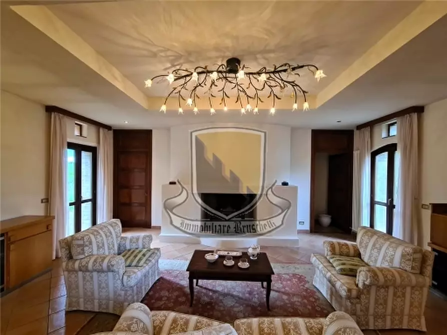 Immagine 19 di Rustico / casale in vendita  a Siena