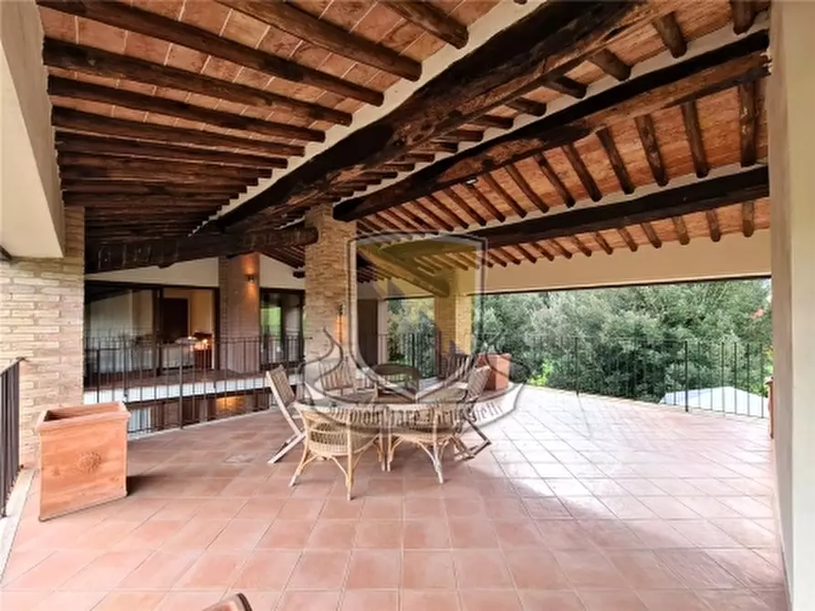 Immagine 21 di Rustico / casale in vendita  a Siena