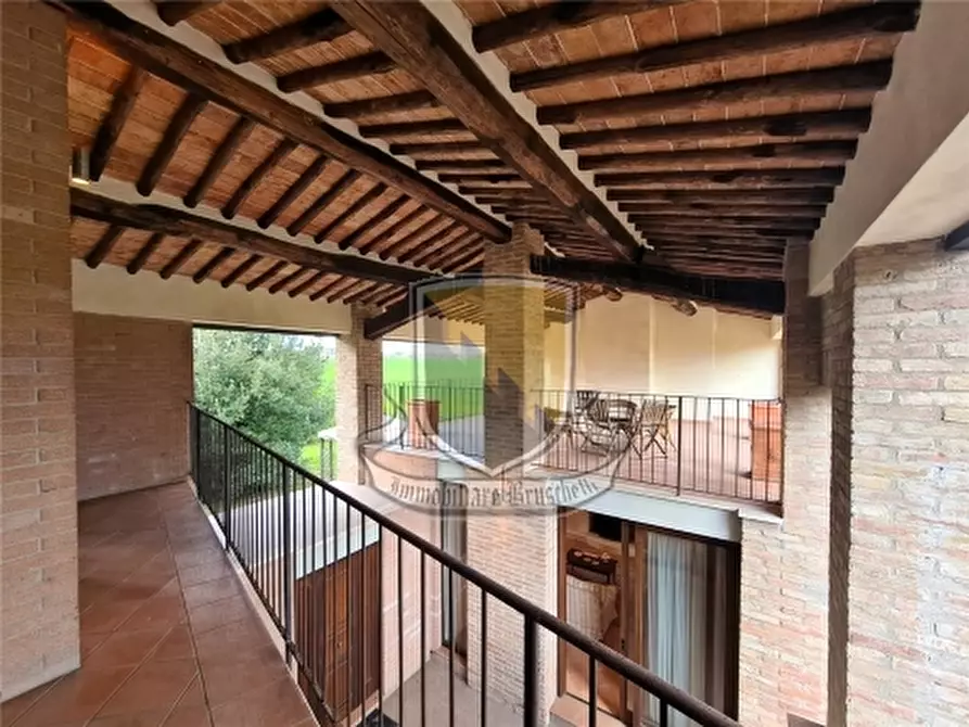 Immagine 27 di Rustico / casale in vendita  a Siena