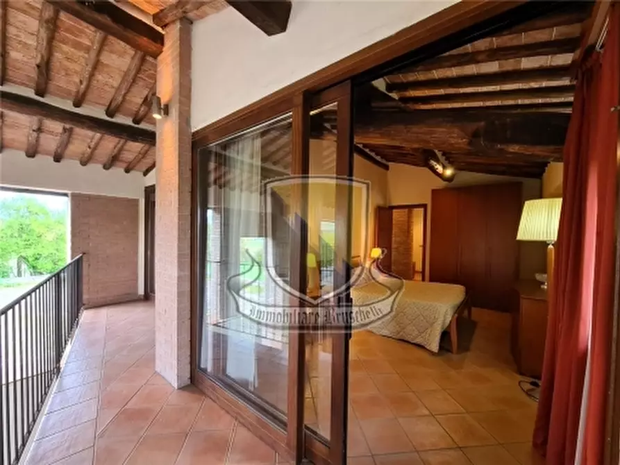 Immagine 30 di Rustico / casale in vendita  a Siena