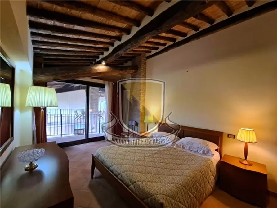 Immagine 31 di Rustico / casale in vendita  a Siena