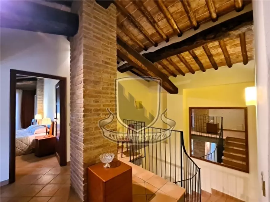 Immagine 34 di Rustico / casale in vendita  a Siena