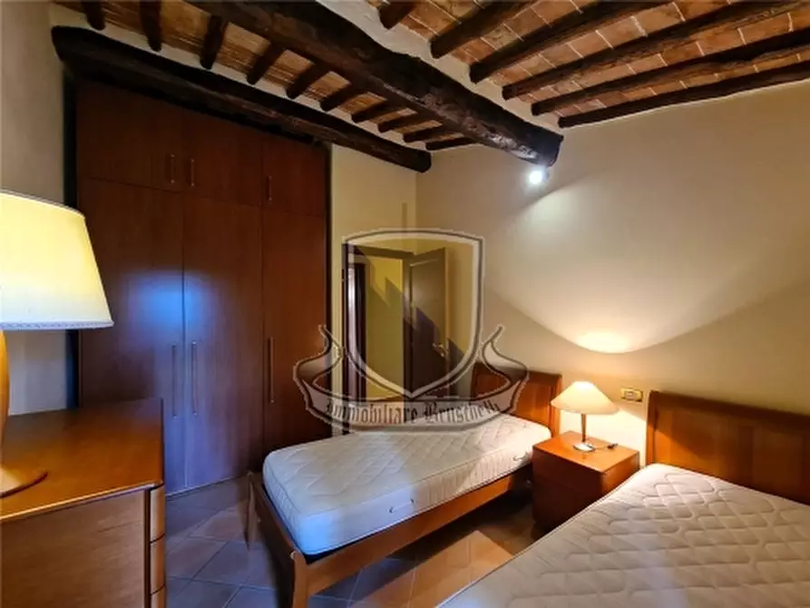 Immagine 36 di Rustico / casale in vendita  a Siena