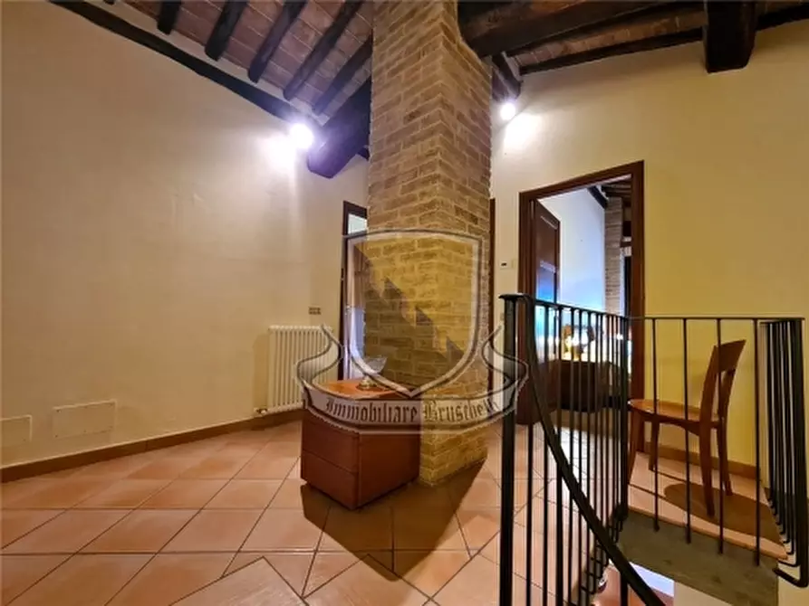 Immagine 42 di Rustico / casale in vendita  a Siena