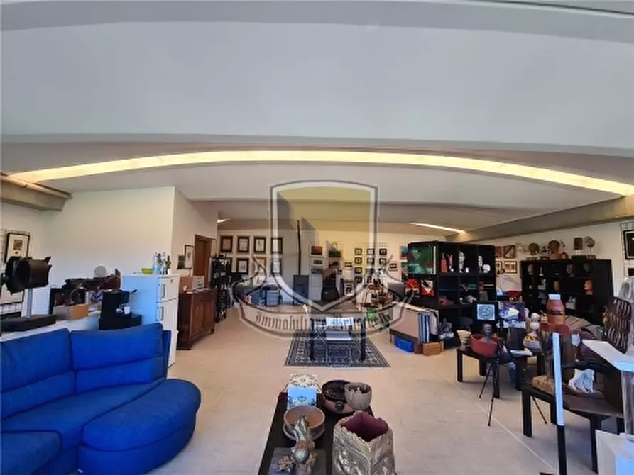 Immagine 8 di Magazzino in vendita  a Sovicille