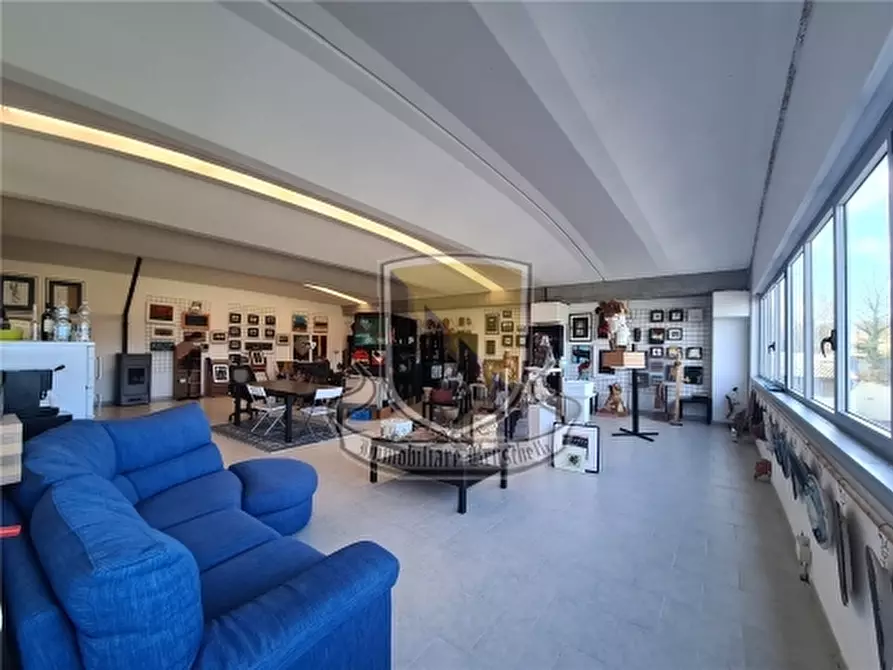 Immagine 10 di Magazzino in vendita  a Sovicille