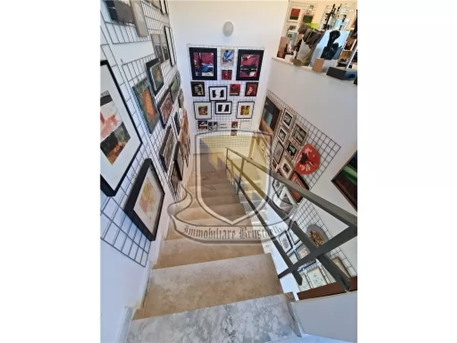 Immagine 14 di Magazzino in vendita  a Sovicille