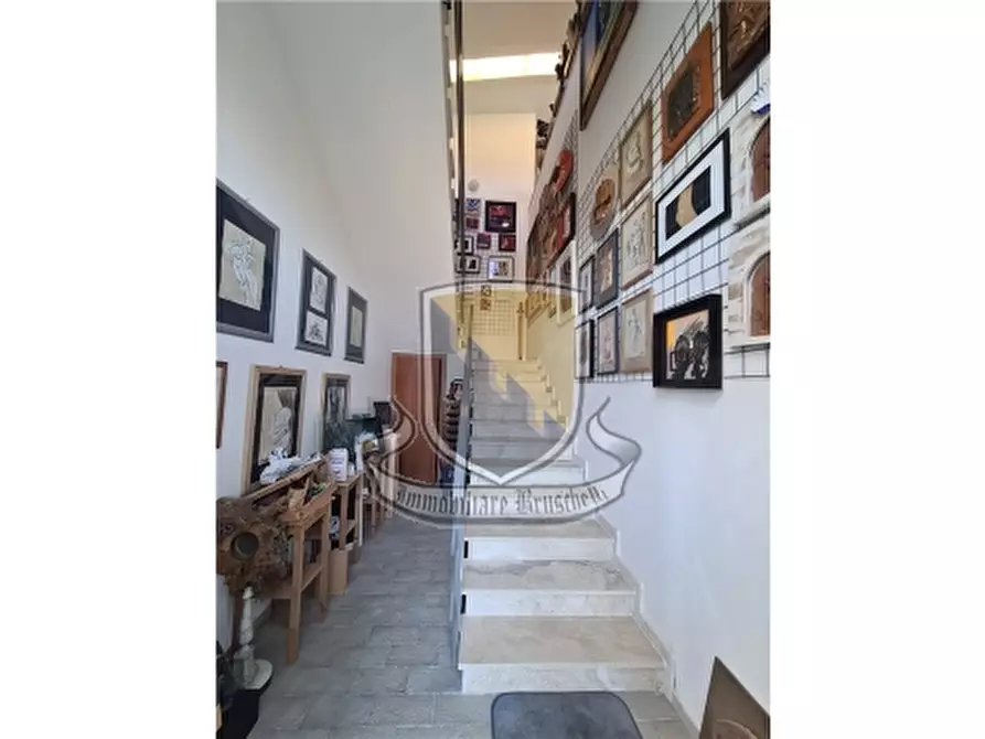 Immagine 15 di Magazzino in vendita  a Sovicille