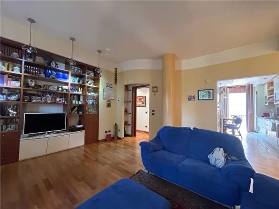 Immagine 9 di Appartamento in vendita  a Firenze