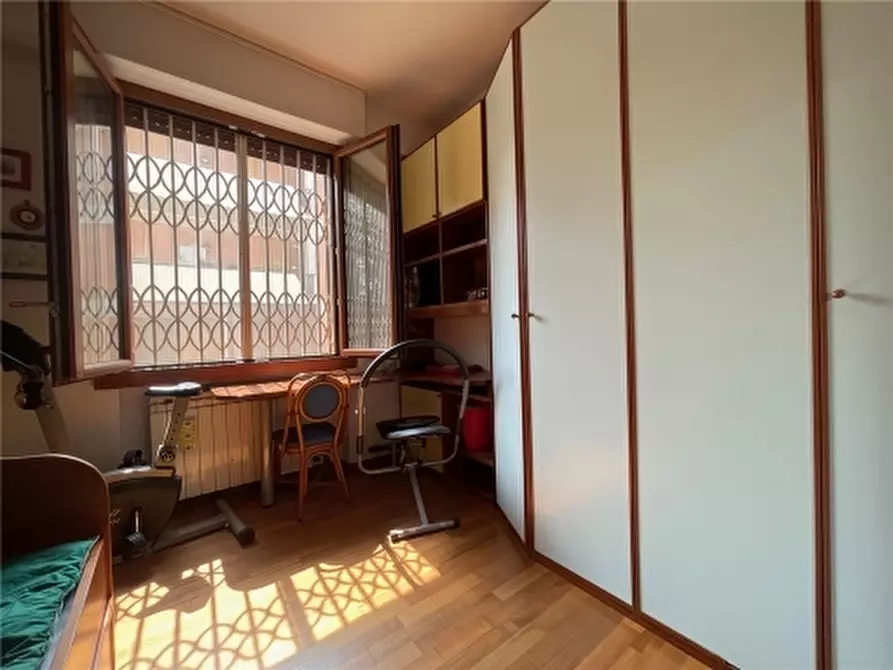 Immagine 17 di Appartamento in vendita  a Firenze