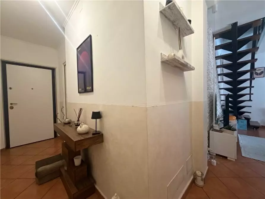 Immagine 8 di Appartamento in vendita  a Firenze