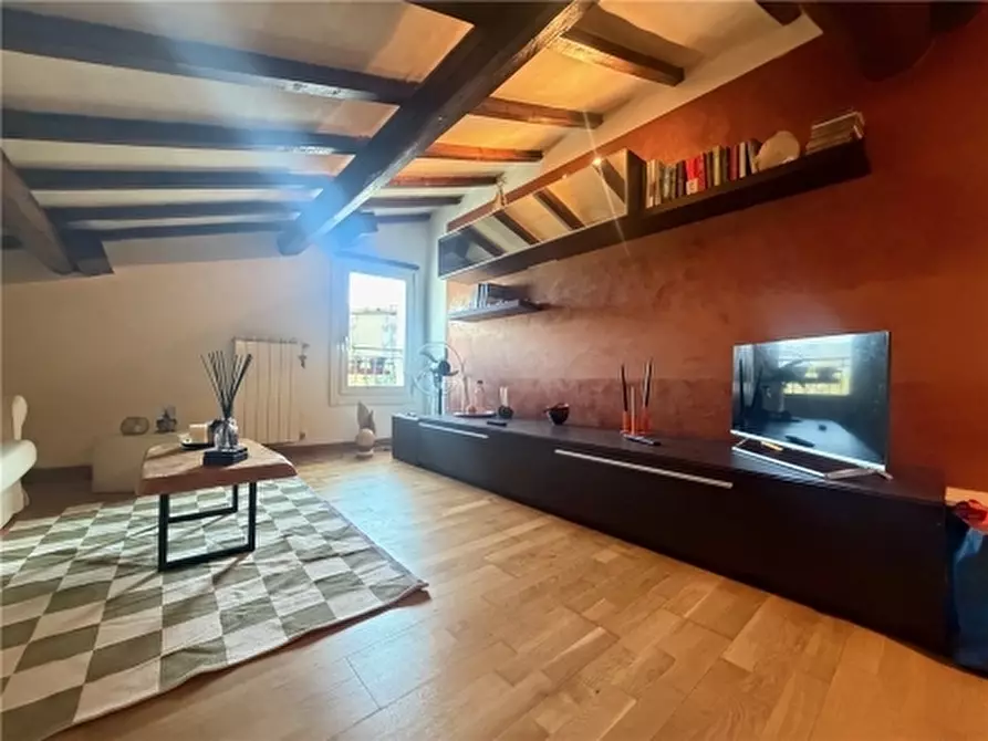 Immagine 10 di Appartamento in vendita  a Firenze