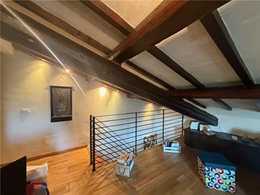 Immagine 16 di Appartamento in vendita  a Firenze