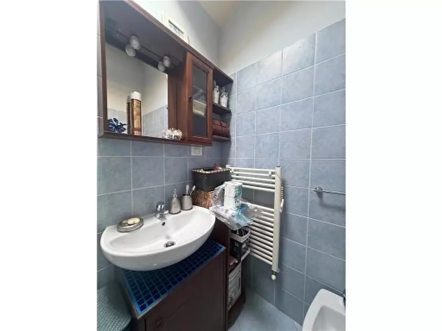 Immagine 18 di Appartamento in vendita  a Firenze