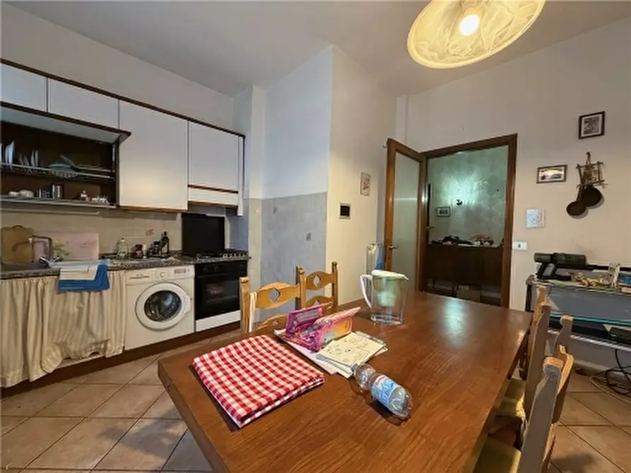 Immagine 7 di Appartamento in vendita  a Firenze