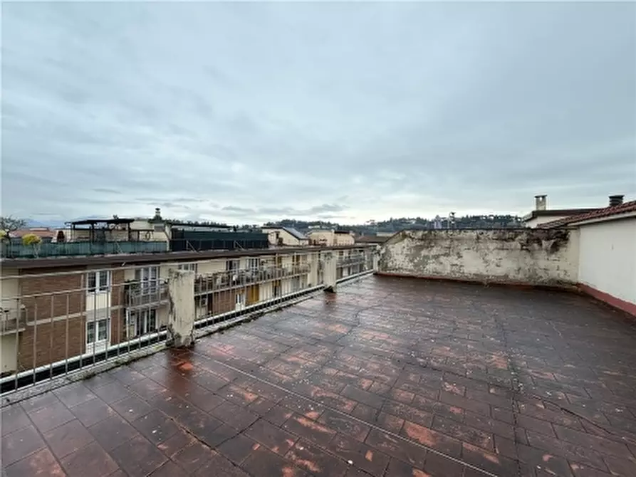 Immagine 21 di Appartamento in vendita  a Firenze