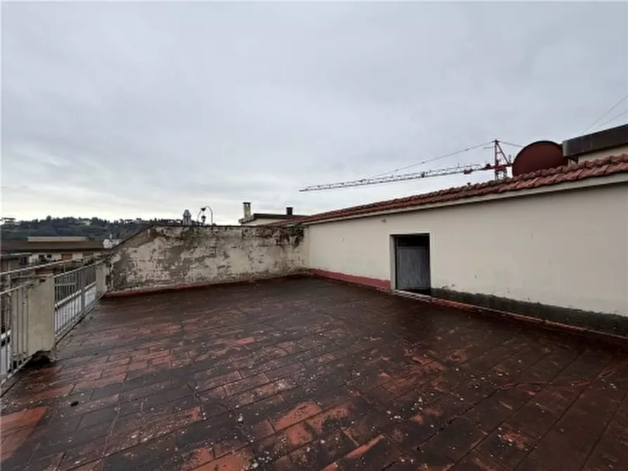 Immagine 23 di Appartamento in vendita  a Firenze