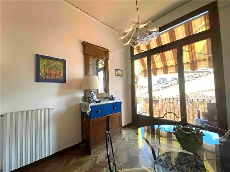 Immagine 4 di Appartamento in vendita  a Firenze