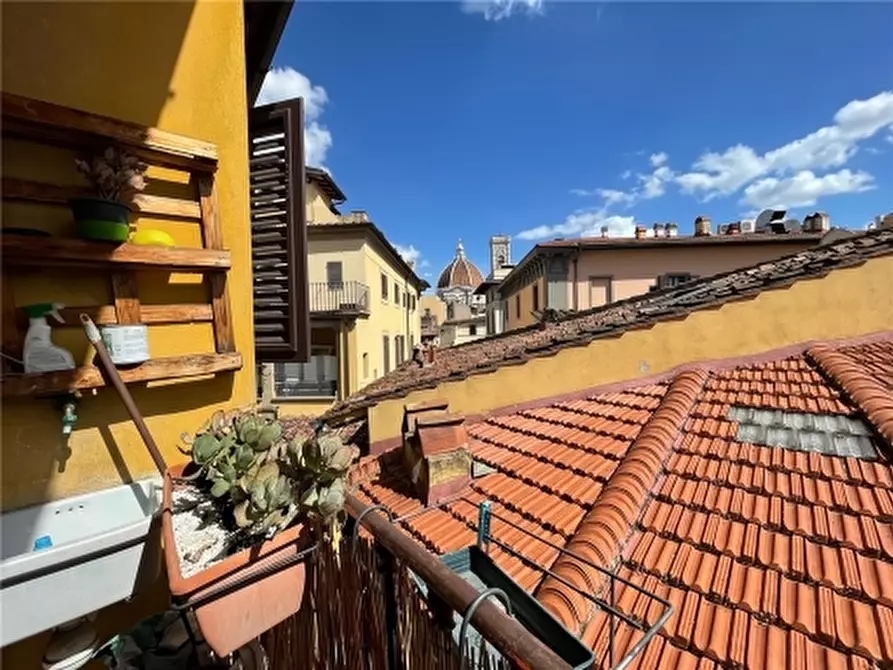 Immagine 13 di Appartamento in vendita  a Firenze