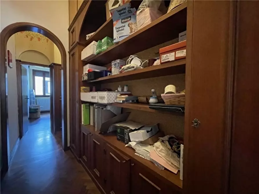 Immagine 15 di Appartamento in vendita  a Firenze