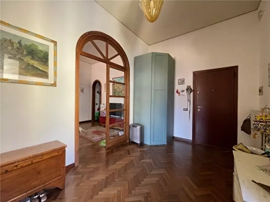 Immagine 16 di Appartamento in vendita  a Firenze