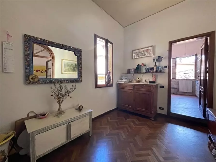 Immagine 17 di Appartamento in vendita  a Firenze