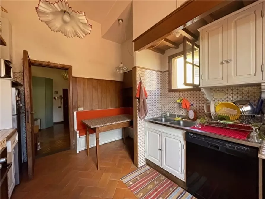 Immagine 36 di Appartamento in vendita  a Firenze