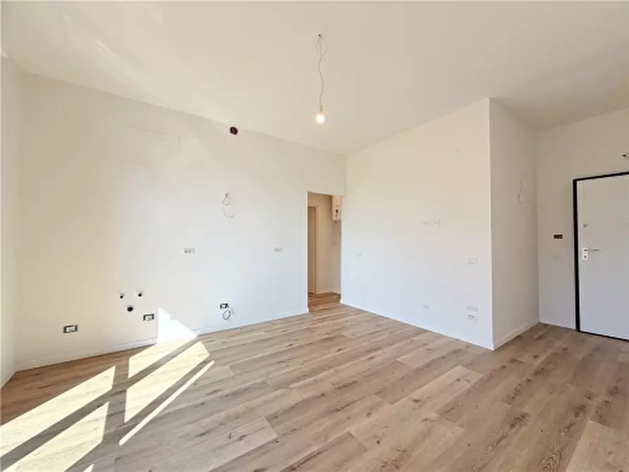 Immagine 2 di Appartamento in vendita  a Scandicci