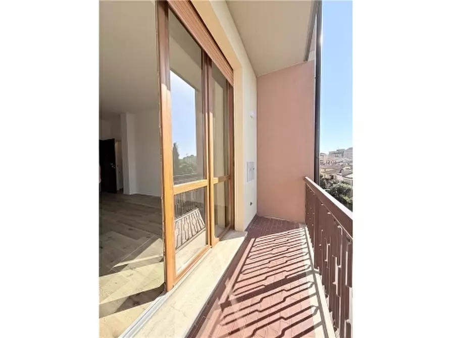 Immagine 4 di Appartamento in vendita  a Scandicci