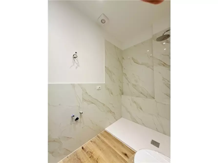 Immagine 15 di Appartamento in vendita  a Scandicci