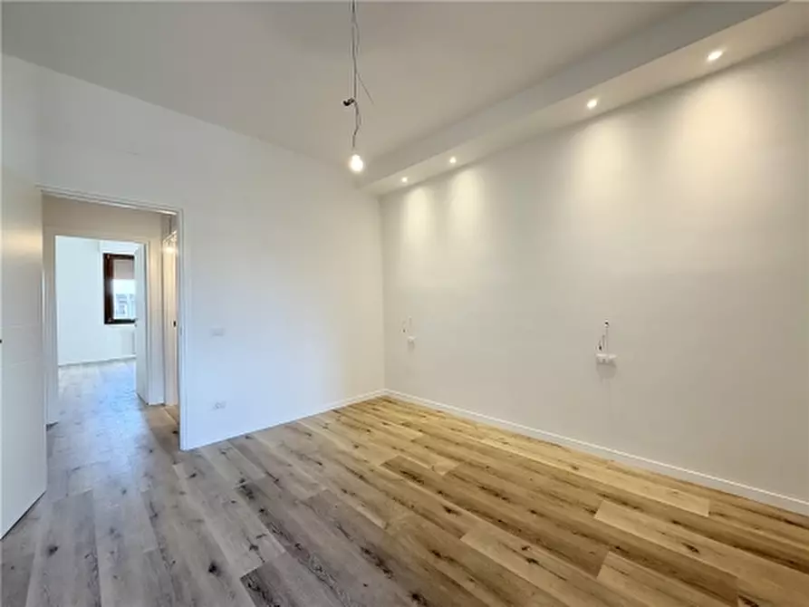 Immagine 4 di Appartamento in vendita  a Scandicci