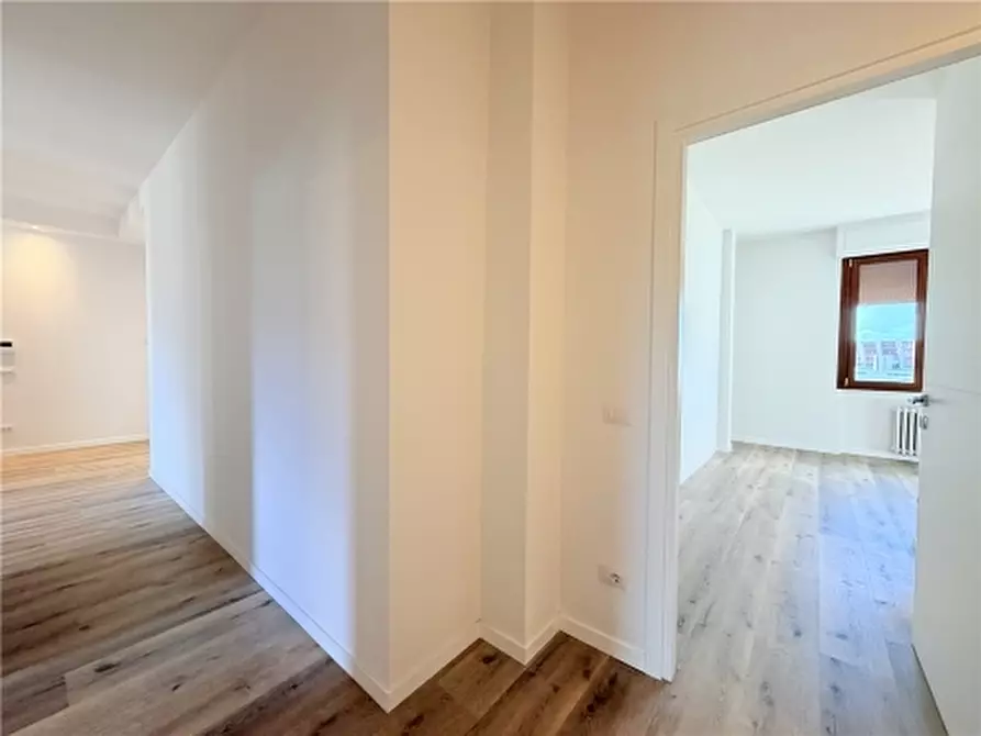 Immagine 7 di Appartamento in vendita  a Scandicci