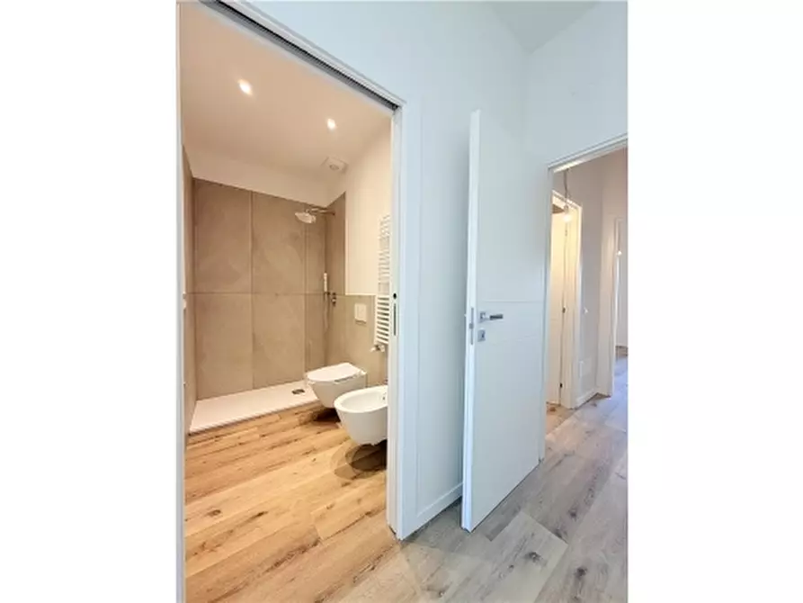 Immagine 11 di Appartamento in vendita  a Scandicci
