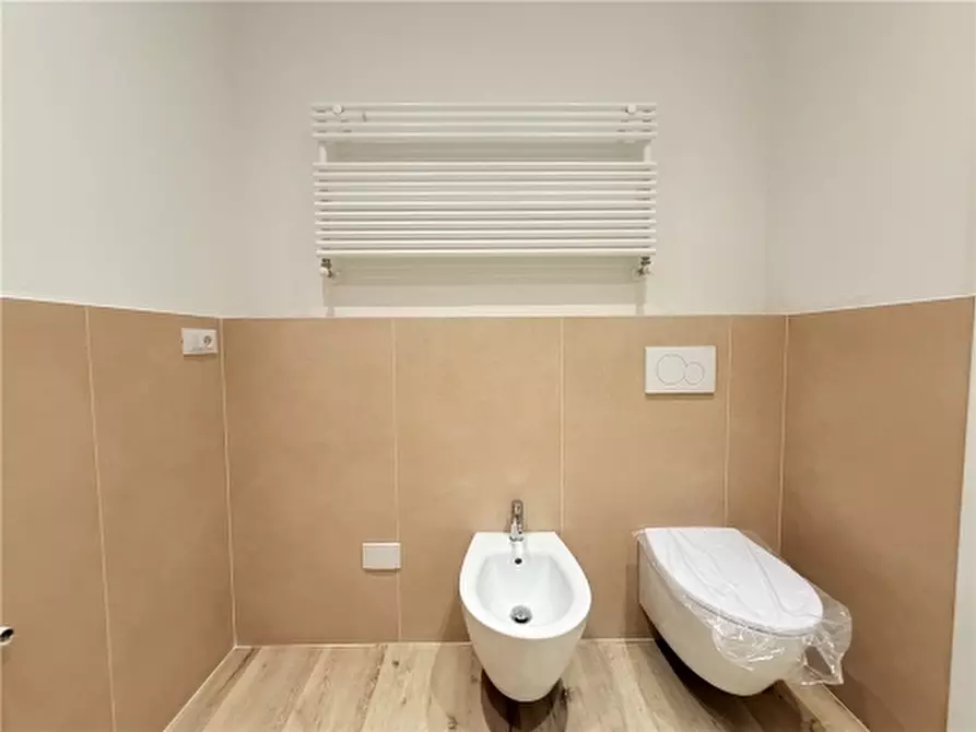 Immagine 12 di Appartamento in vendita  a Scandicci