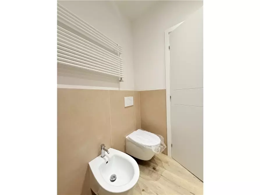 Immagine 13 di Appartamento in vendita  a Scandicci
