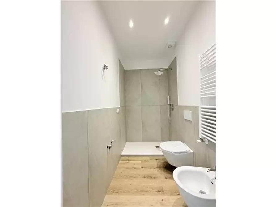 Immagine 17 di Appartamento in vendita  a Scandicci