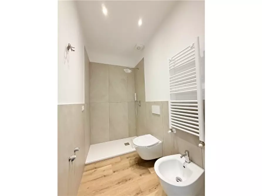 Immagine 18 di Appartamento in vendita  a Scandicci