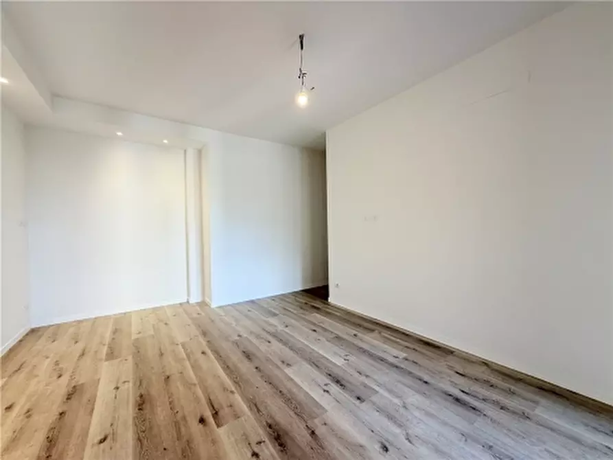 Immagine 24 di Appartamento in vendita  a Scandicci