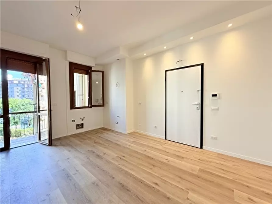 Immagine 26 di Appartamento in vendita  a Scandicci