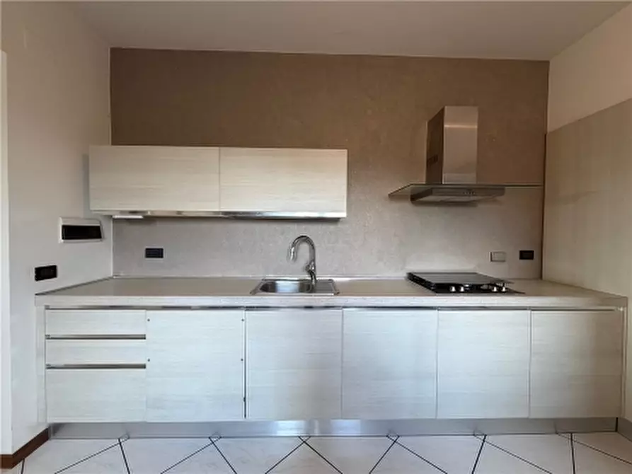 Immagine 17 di Appartamento in vendita  a Firenze