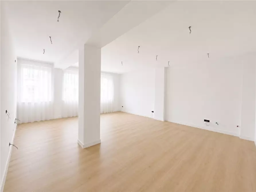 Immagine 2 di Appartamento in vendita  a Firenze