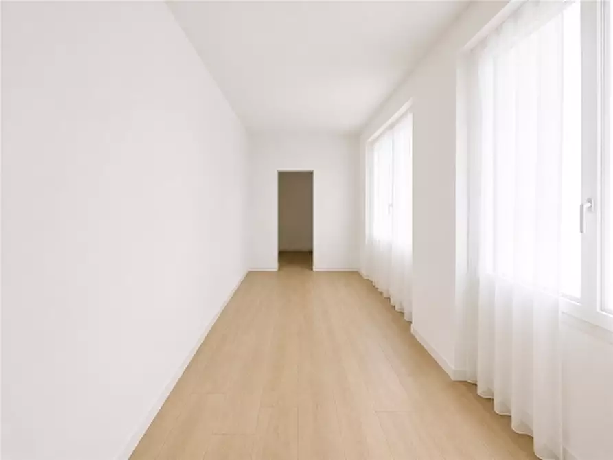 Immagine 4 di Appartamento in vendita  a Firenze