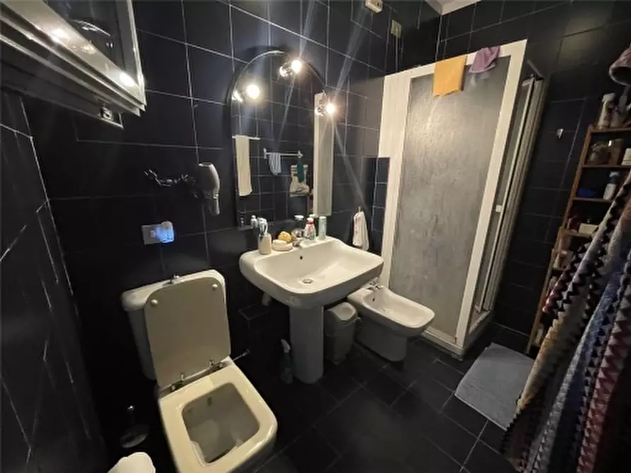 Immagine 14 di Appartamento in vendita  a Firenze