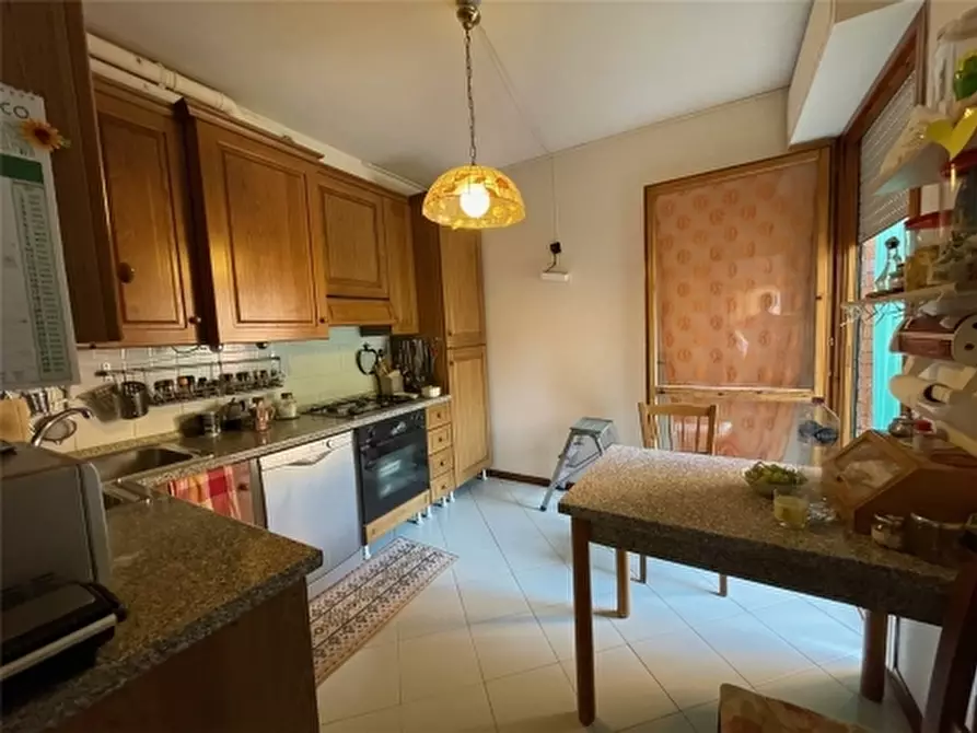 Immagine 15 di Appartamento in vendita  a Firenze