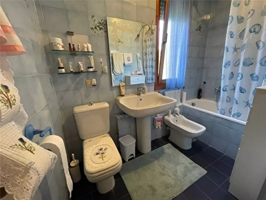 Immagine 18 di Appartamento in vendita  a Firenze