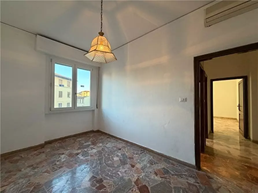 Immagine 29 di Appartamento in vendita  a Firenze